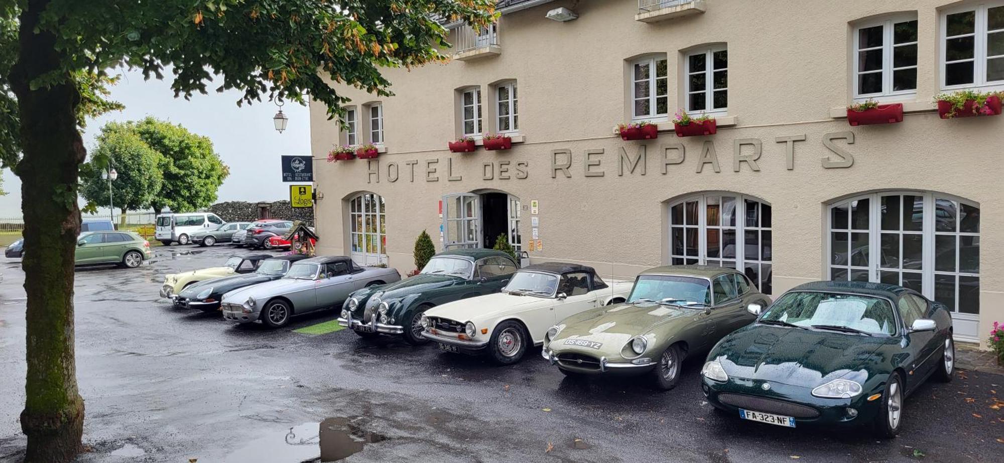 Hôtel des Remparts Salers Exterior foto